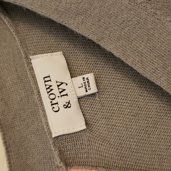 Crown & Ivy Lightweight Gray Sweater Large - Picture 2 of 3
